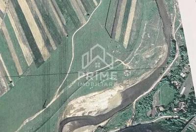 Teren de 5000 mp, în Bărăbanț - 2