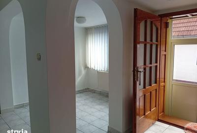 Casă cu 6 camere cu Teren 843 Mp în Livada - 4