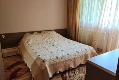 Apartament cu 3 camere decomandat în Central - 1