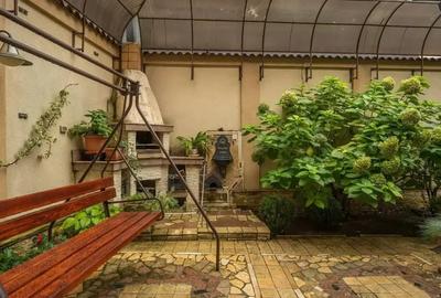 Vila de Lux ideal familie / sediu de firma in zona centrala - 23