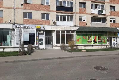 Inchiriez spatiu comercial centru Berca - 1
