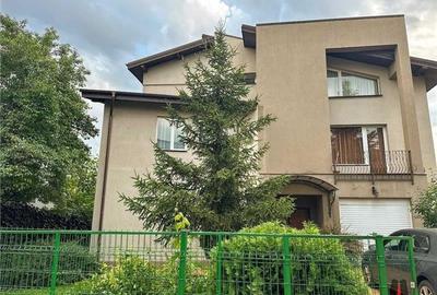 Casă individuală cu 8 camere cu Teren 404 Mp în Iancu Nicolae