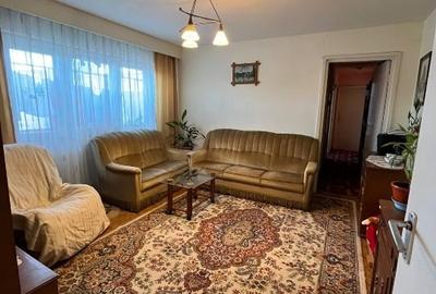Apartament cu 4 camere semidecomandat în Gojdu - 1