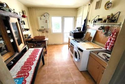 Apartament cu 2 camere decomandat în Plopilor