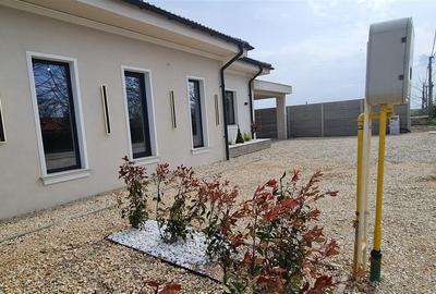 Casă individuală cu 4 camere cu Canalizare în Zimandcuz - 2