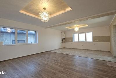 Casă cu 5 camere cu Canalizare în Miroslava - 11