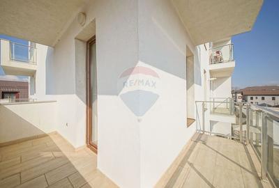 Apartament cu 2 camere decomandat, mobilat în Tractorul - 27