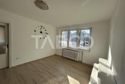 Apartament cu 3 camere semidecomandat, mobilat în Terezian - 2