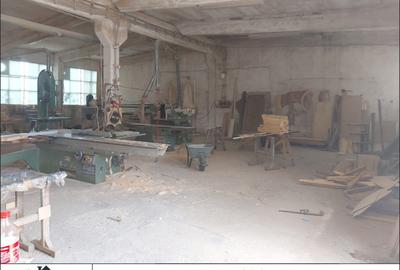 Spațiu comercial, de 707 mp, în Central - 3