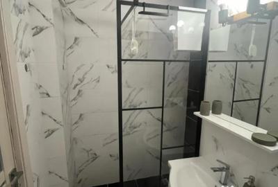 Apartament cu 2 camere decomandat în Gară