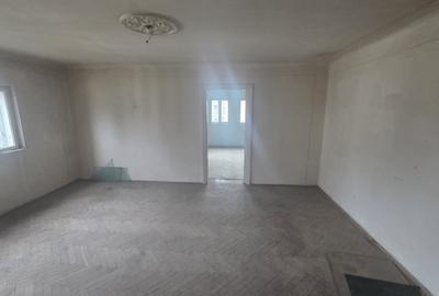 Apartament cu 3 camere nedecomandat în Copou - 2