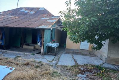 Casă cu 3 camere în Cândești - 1