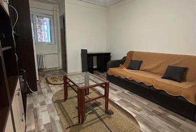 Garsonieră decomandată în Baza 3 - 2