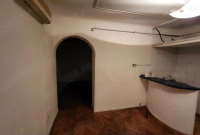 Vand Piata ROMANA , bulevardul DACIA - 5