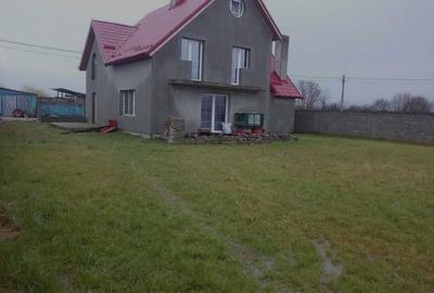 Casă cu 4 camere în Gavojdia - 2