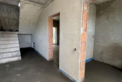 Casă cu 4 camere cu Teren 350 Mp în Șelimbăr - 2