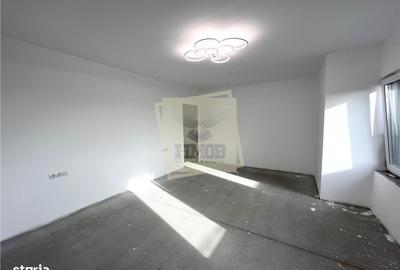 Casă cu 5 camere cu Teren 500 Mp în Roșia - 2