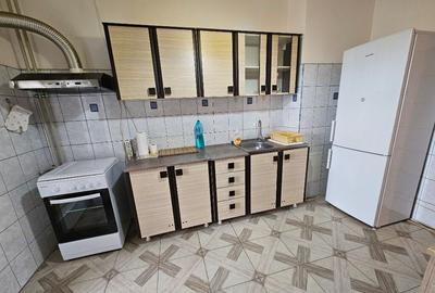 Inchiriere apartament 4 camere Tineretului, langa metrou si parc Inchiriere apartament 4 camere Tineretului, langa metrou si parc - 2