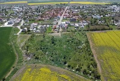 Teren de 16700 mp, în Vest - 1