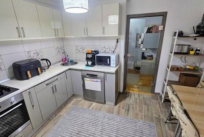 Apartament cu 3 camere decomandat în Central - 2