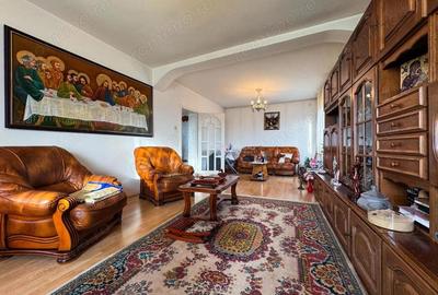 Casă cu 3 camere cu Teren 166 Mp în Bălcescu - 2