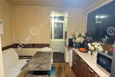 Apartament 3 camere decomandate 2 balcoane zona Mihai Viteazul Sibiu - 2