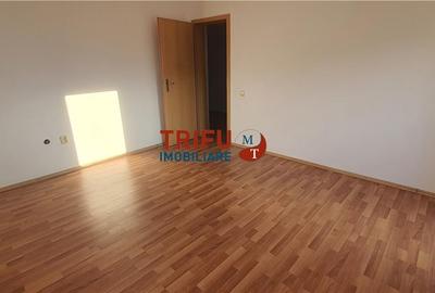 Apartament 3 camere decomandat Cetate etaj 2 - 5