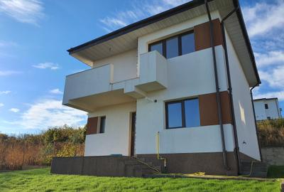Vila individuala de vanzare in zona Valea Adanca
