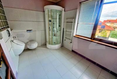 Casă cu Teren 1223 Mp în Central - 18