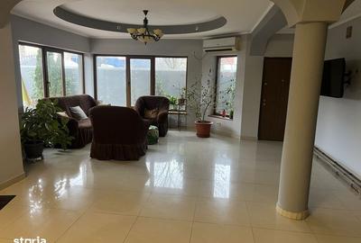 Casă cu 2 camere cu Teren 40 Mp în Central - 1