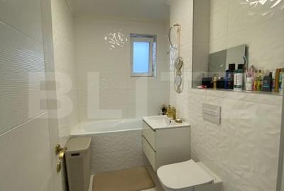Apartament cu 3 camere - etaj 1, 63 mp utili, parcare inclusa - mobilat - 3
