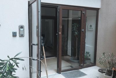 Apartament cu 3 camere decomandat în Aviatorilor - 1