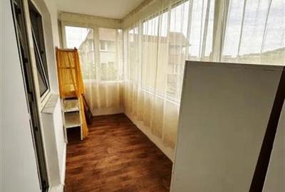 Apartament cu 3 camere semidecomandat în Răcădău - 9