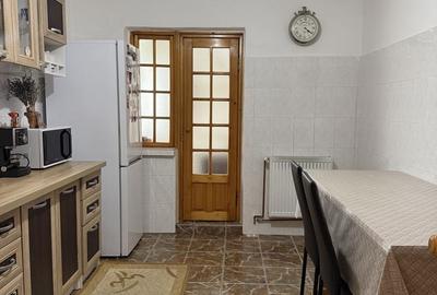 Apartament cu 3 camere decomandat în Central - 2