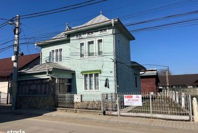 Casă cu 4 camere în Central