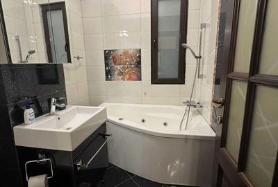 Apartament cu 3 camere decomandat în Calea Călărașilor - 1