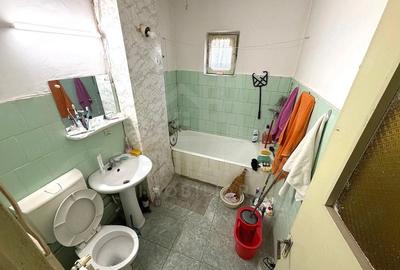Apartament cu 2 camere decomandat în Sărari