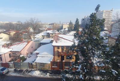 Apartament cu 3 camere semidecomandat în Gorjului - 9