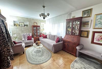 Apartament cu 3 camere decomandat în Girocului