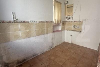 Casa de locuit cu 3 camere, 80 mp, cu 683 mp teren, zona Centrala - 6