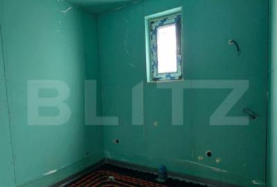 Casă cu 4 camere cu Teren 530 Mp în Central