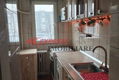 1 Decembrie 1918, Trapezului, Piata, Metrou - 6