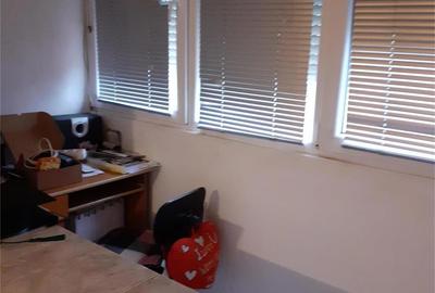 Apartament cu 3 camere semidecomandat în Popești - 1