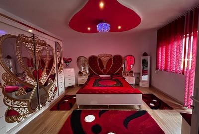 Casă individuală cu 8 camere cu Canalizare în Central - 15