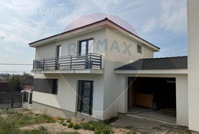 Casă cu 4 camere cu Teren 108 Mp în Central - 2
