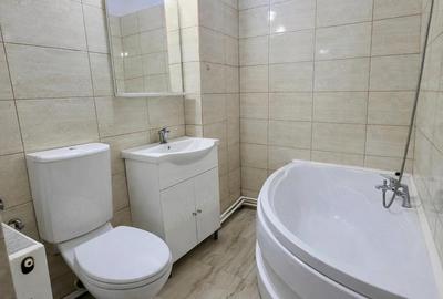Apartament cu 3 camere semidecomandat în Micro 16 - 3