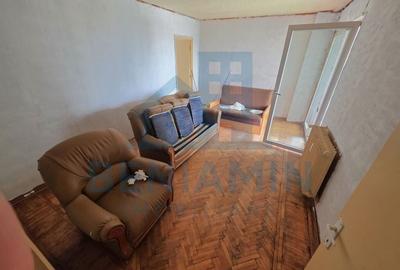 Apartament cu 4 camere semidecomandat în Calea București - 2