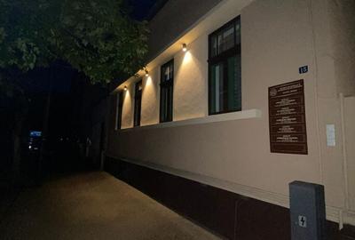 Casă cu 6 camere cu Teren 218 Mp în Central - 10