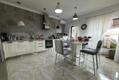 Casă cu 5 camere cu Teren 1020 Mp în Central - 12