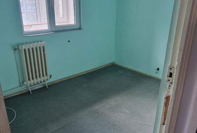 Apartament 4 camere, zona Astoria, etaj 2 - 2